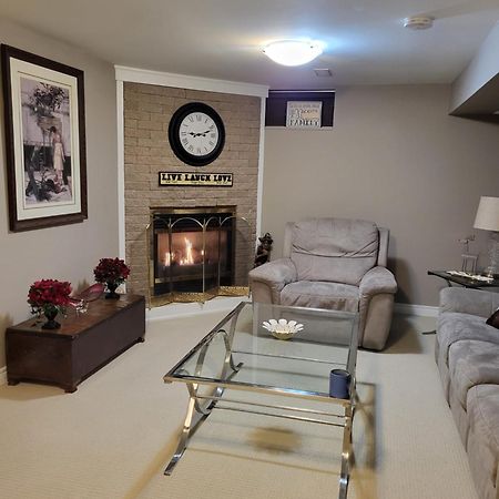 Cozy Suite With Hot Tub & Highspeed Internet Grimsby Buitenkant foto